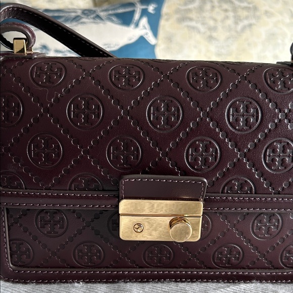 Tory Burch cordovan leather shoulder bag - Picture 2 of 6